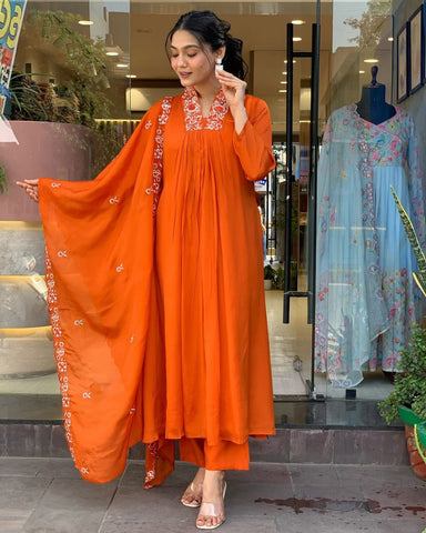 Beautiful Cotton Fabric Kurti Pant With Malmal Dupatta(Orange)